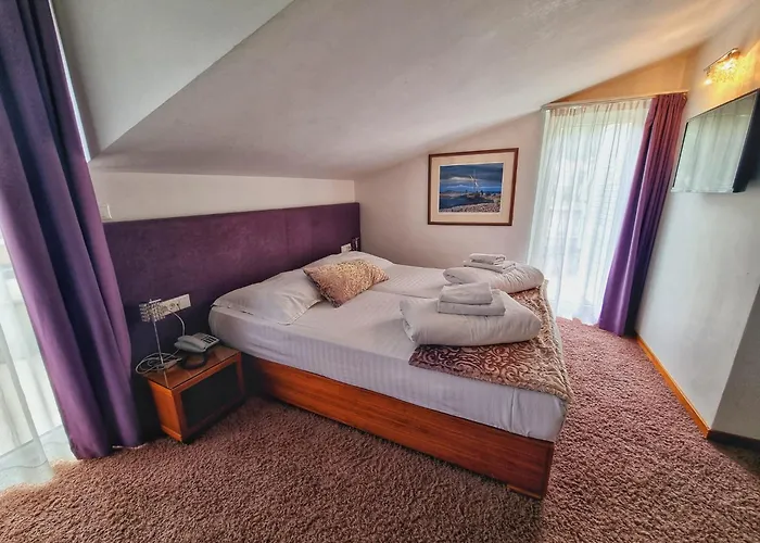 Hotel Classic Gala Split 4*